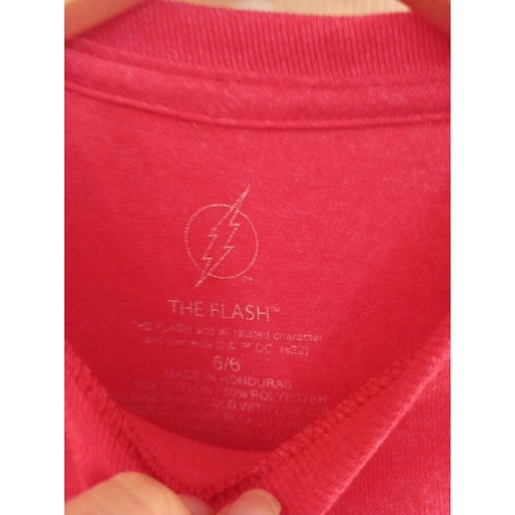 NWT Boys The Flash Red Crew Neck T-Shirt Size 5/6 - Picture 3 of 6